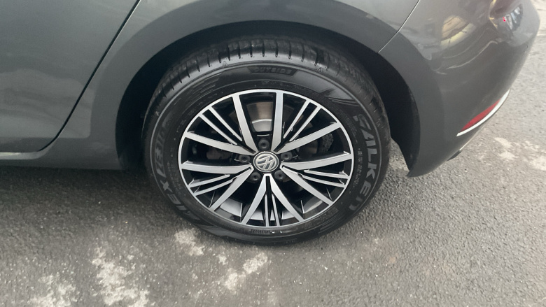 Volkswagen Golf 1.4 TSI SE [Nav] 5dr Petrol Hatchback